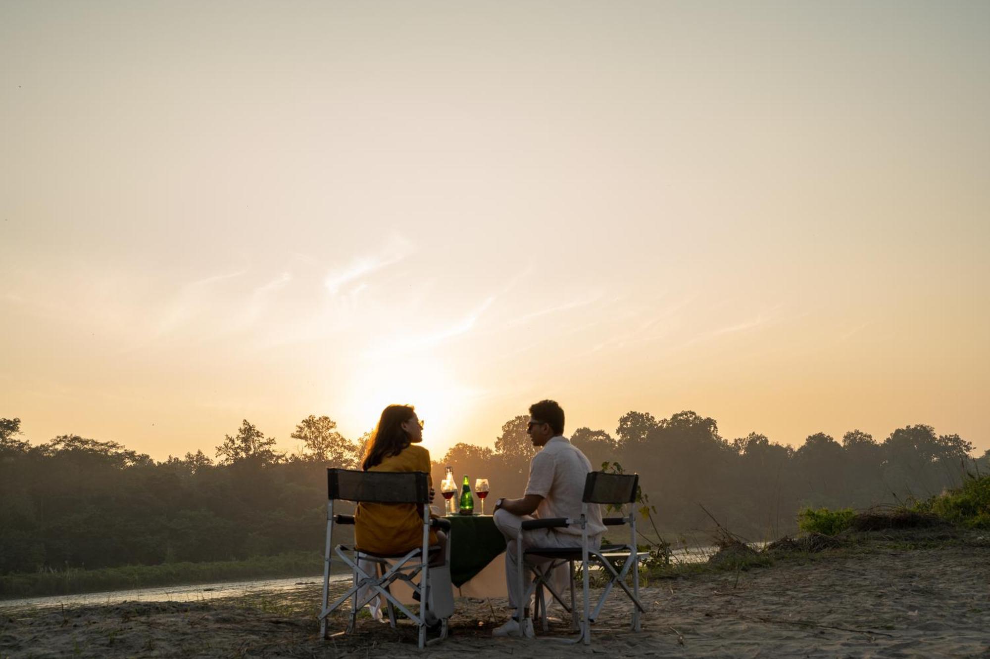 Hotel Kasara Chitwan Patlahara Esterno foto